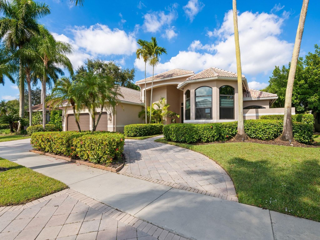 2583 Mayfair Ln Weston, FL 33327