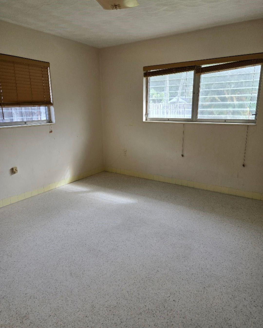 2702 Hayes St Hollywood, FL 33020