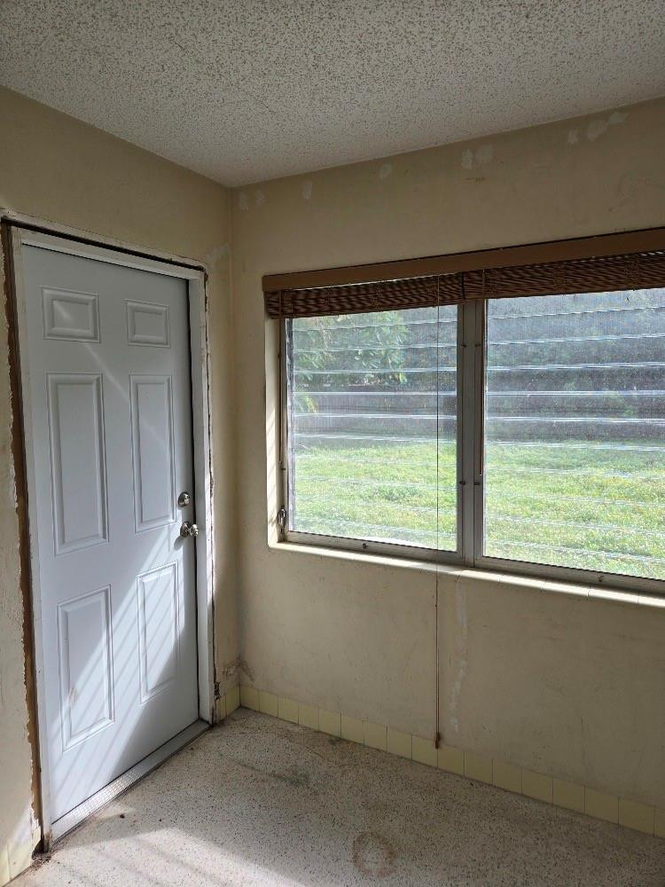 2702 Hayes St Hollywood, FL 33020