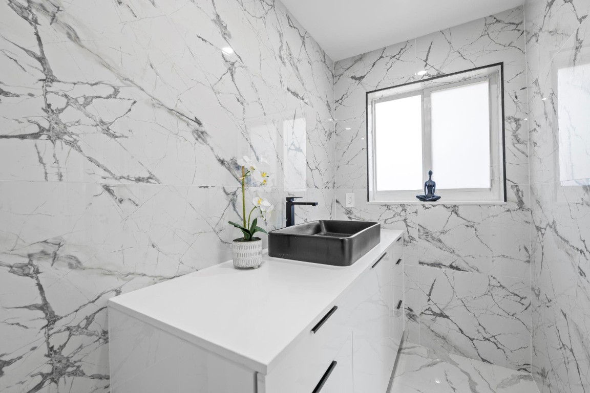 2185 Imperial Pt Fort Lauderdale, FL 33308