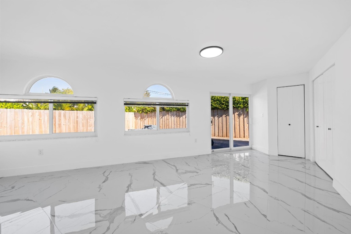 2185 Imperial Pt Fort Lauderdale, FL 33308