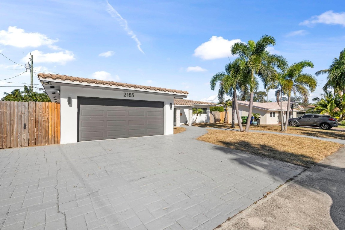 2185 Imperial Pt Fort Lauderdale, FL 33308