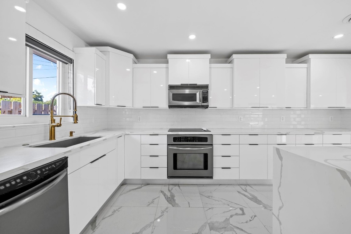 2185 Imperial Pt Fort Lauderdale, FL 33308