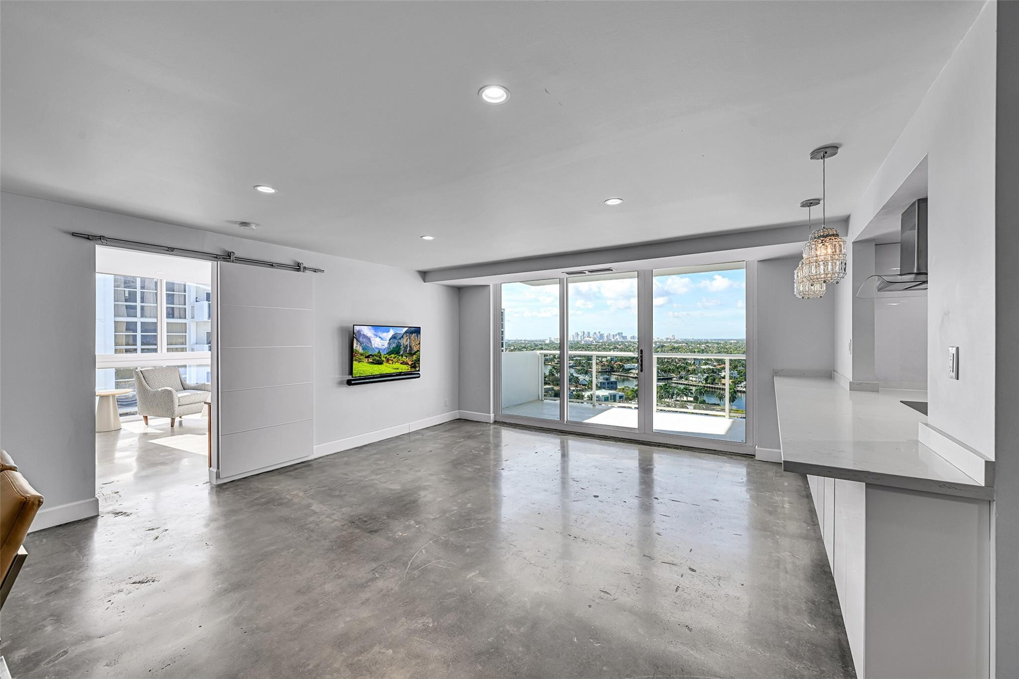 2715 N Ocean #18E Fort Lauderdale, FL 33308