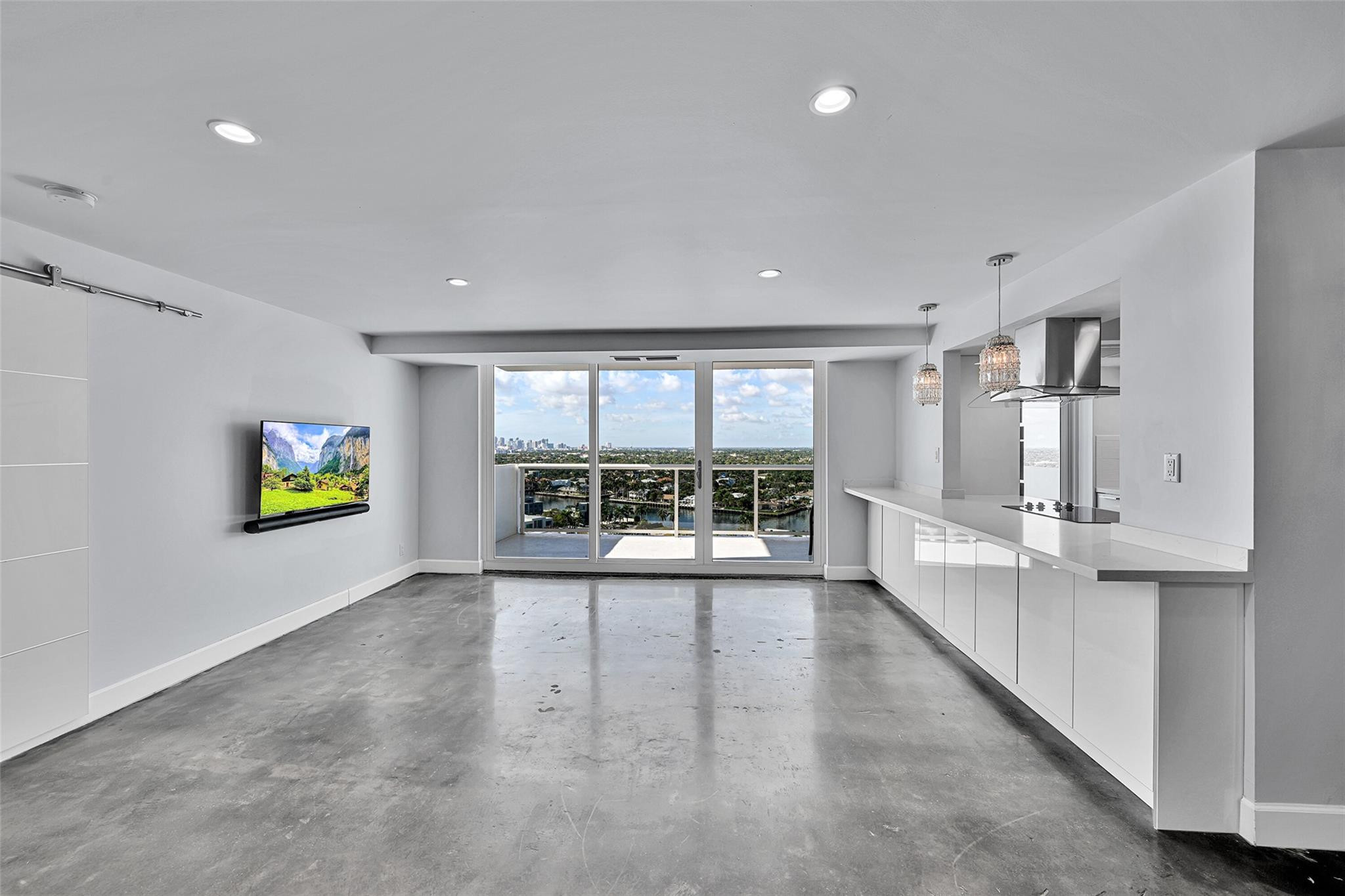 2715 N Ocean #18E Fort Lauderdale, FL 33308