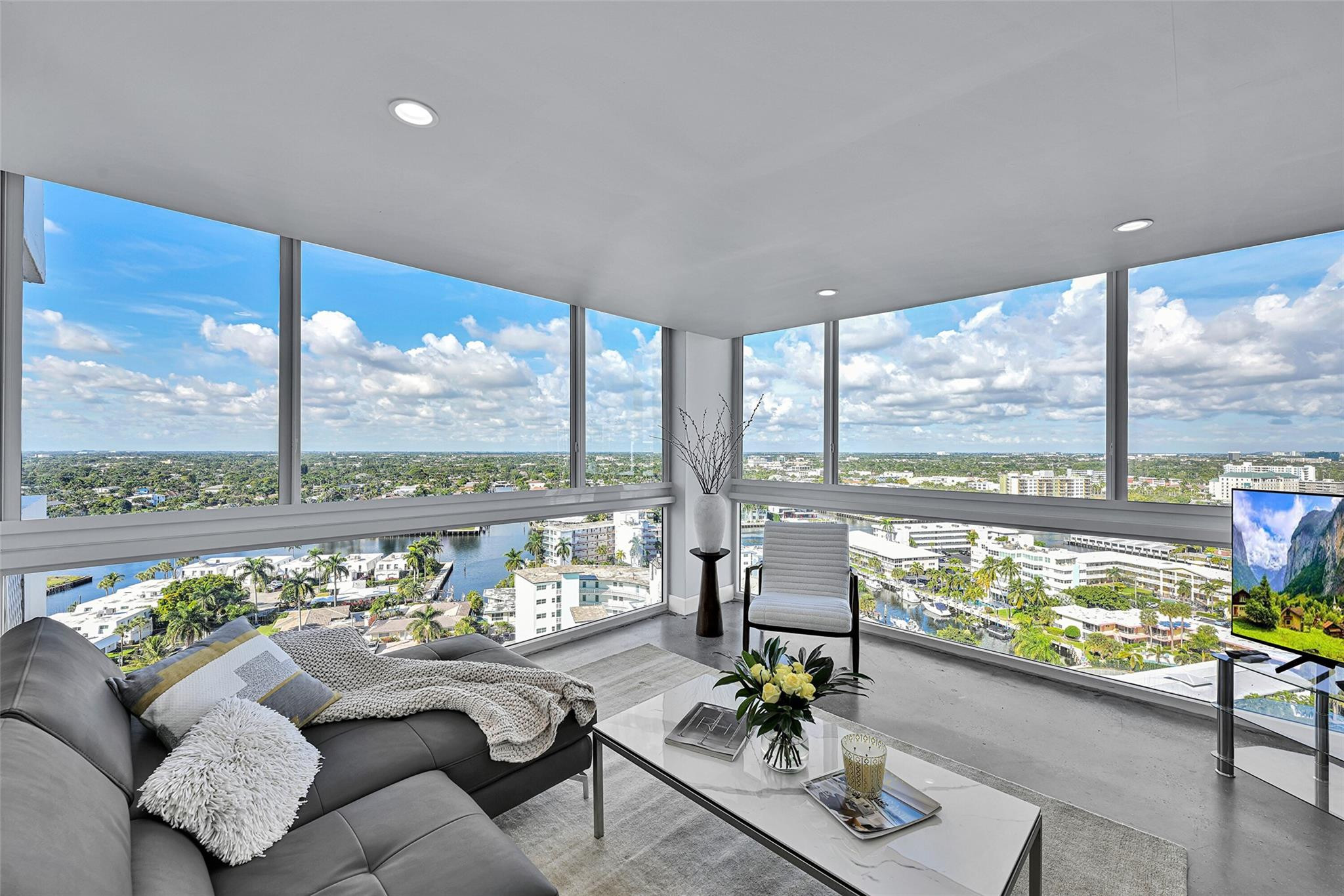 2715 N Ocean #18E Fort Lauderdale, FL 33308