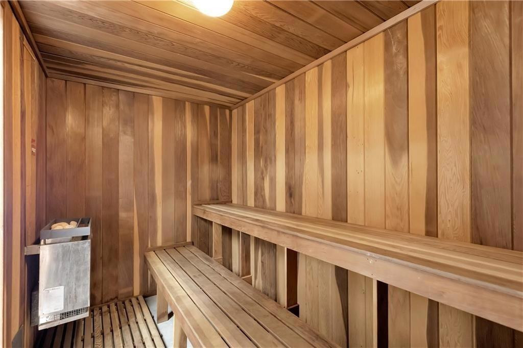 2715 N Ocean #18E Fort Lauderdale, FL 33308