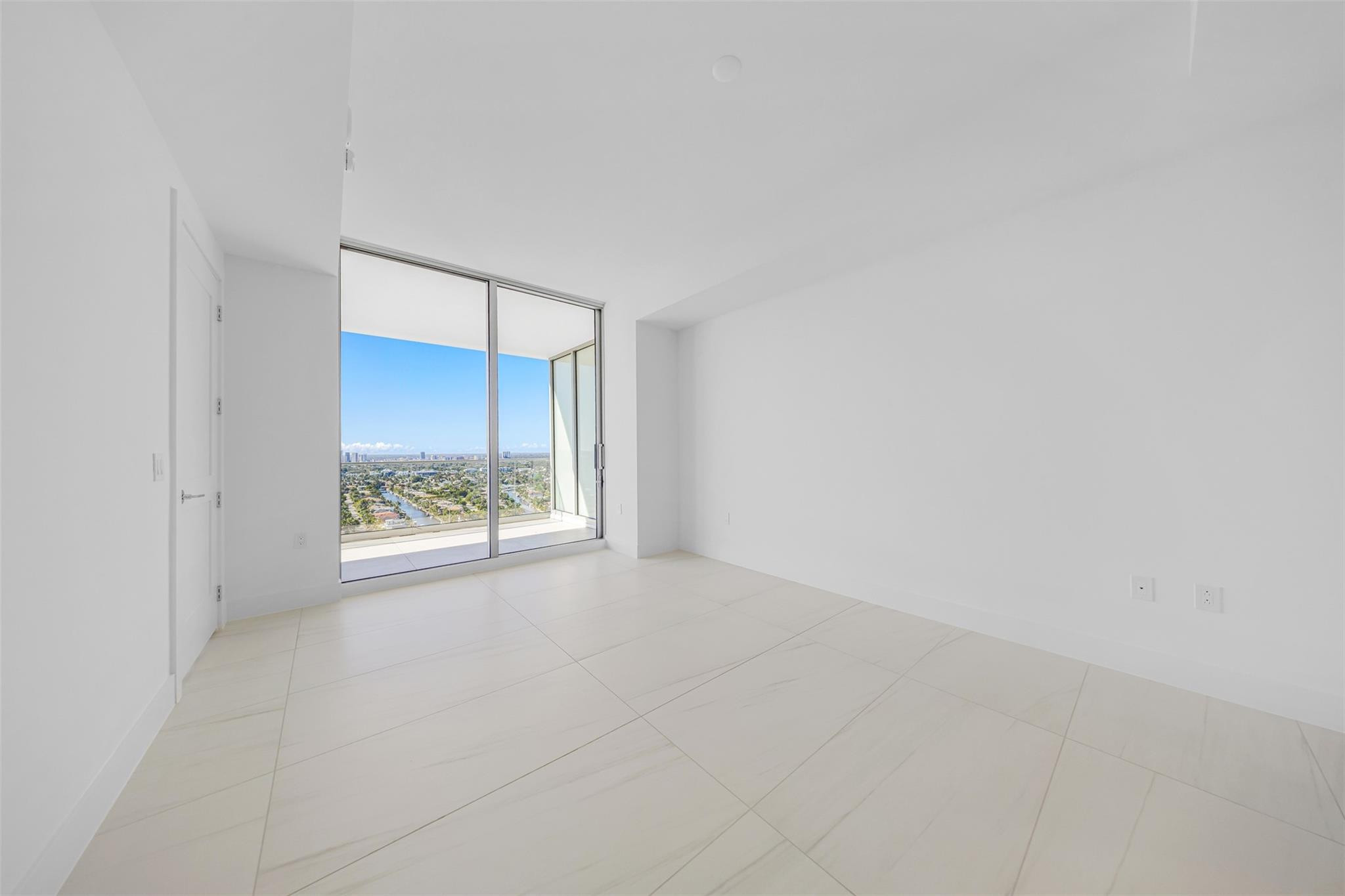 153 N Seabreeze #2503-S Fort Lauderdale, FL 33304