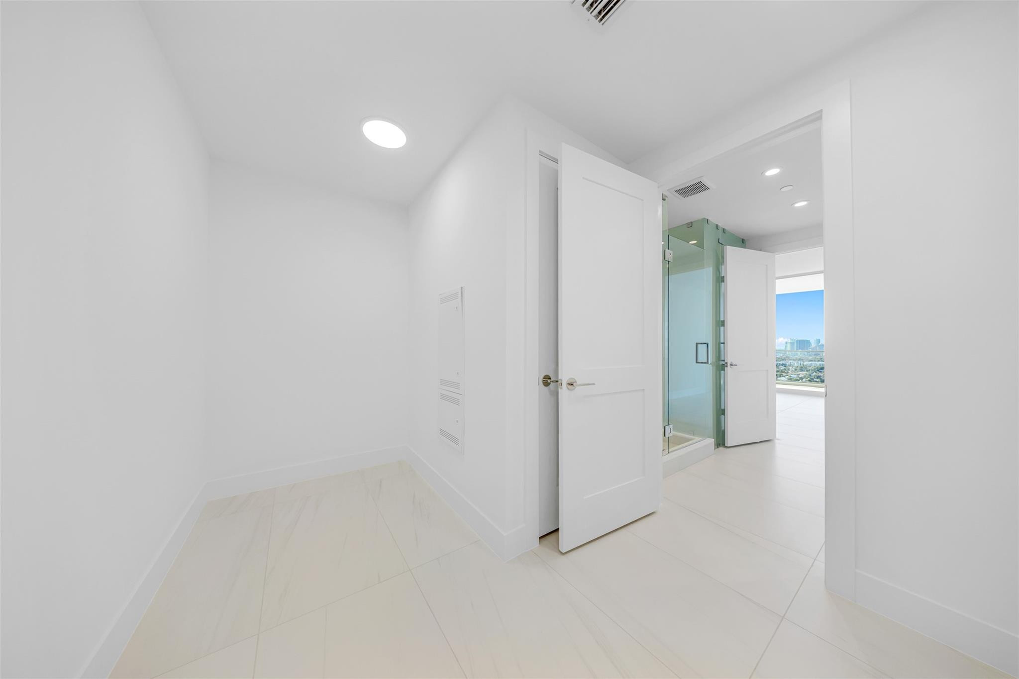 153 N Seabreeze #2503-S Fort Lauderdale, FL 33304