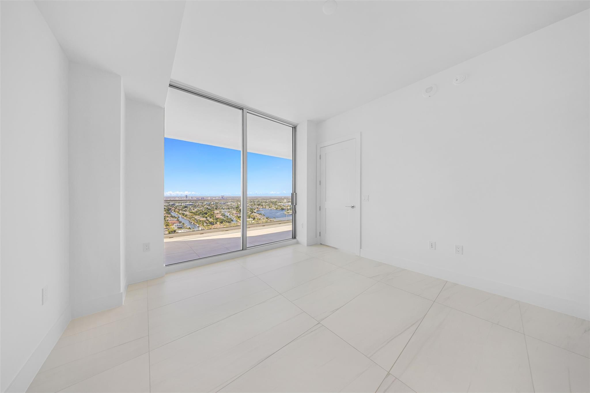 153 N Seabreeze #2503-S Fort Lauderdale, FL 33304