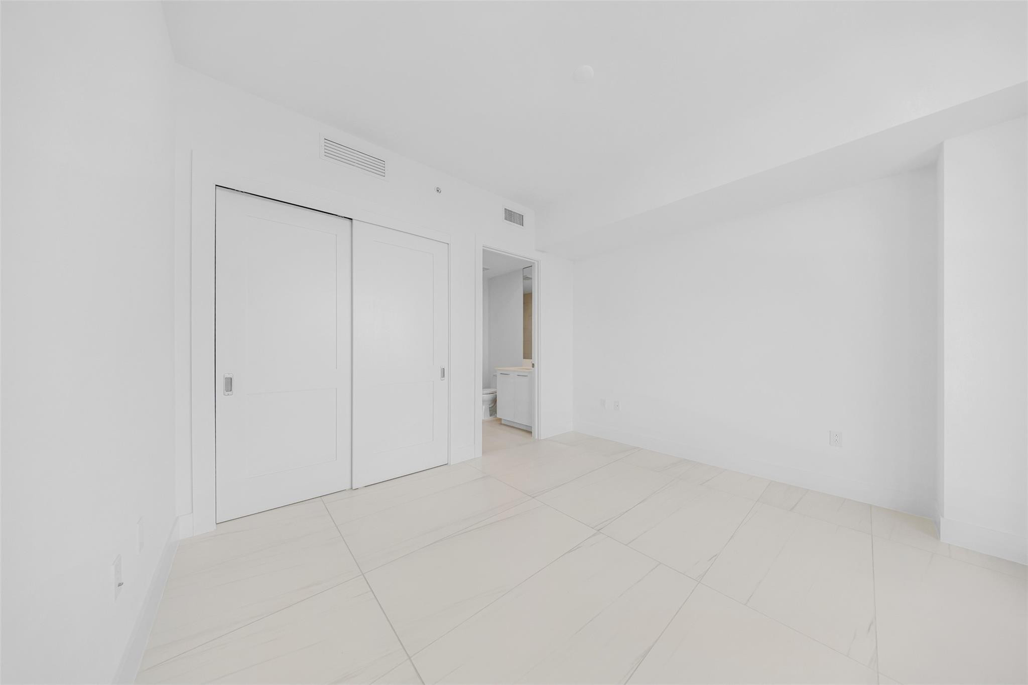 153 N Seabreeze #2503-S Fort Lauderdale, FL 33304