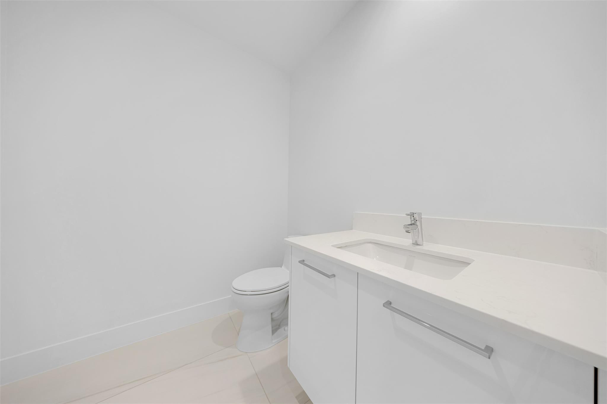 153 N Seabreeze #2503-S Fort Lauderdale, FL 33304