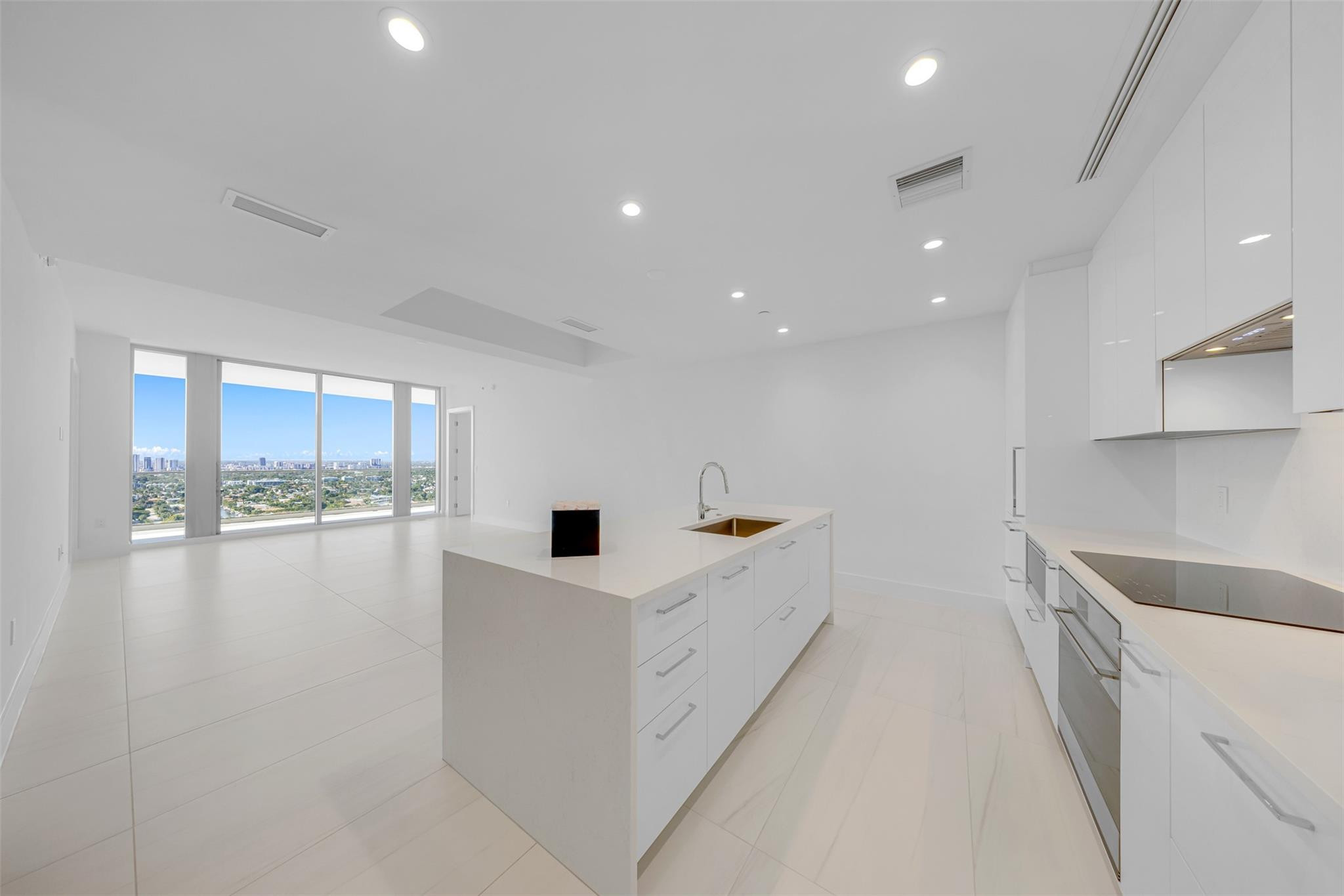 153 N Seabreeze #2503-S Fort Lauderdale, FL 33304