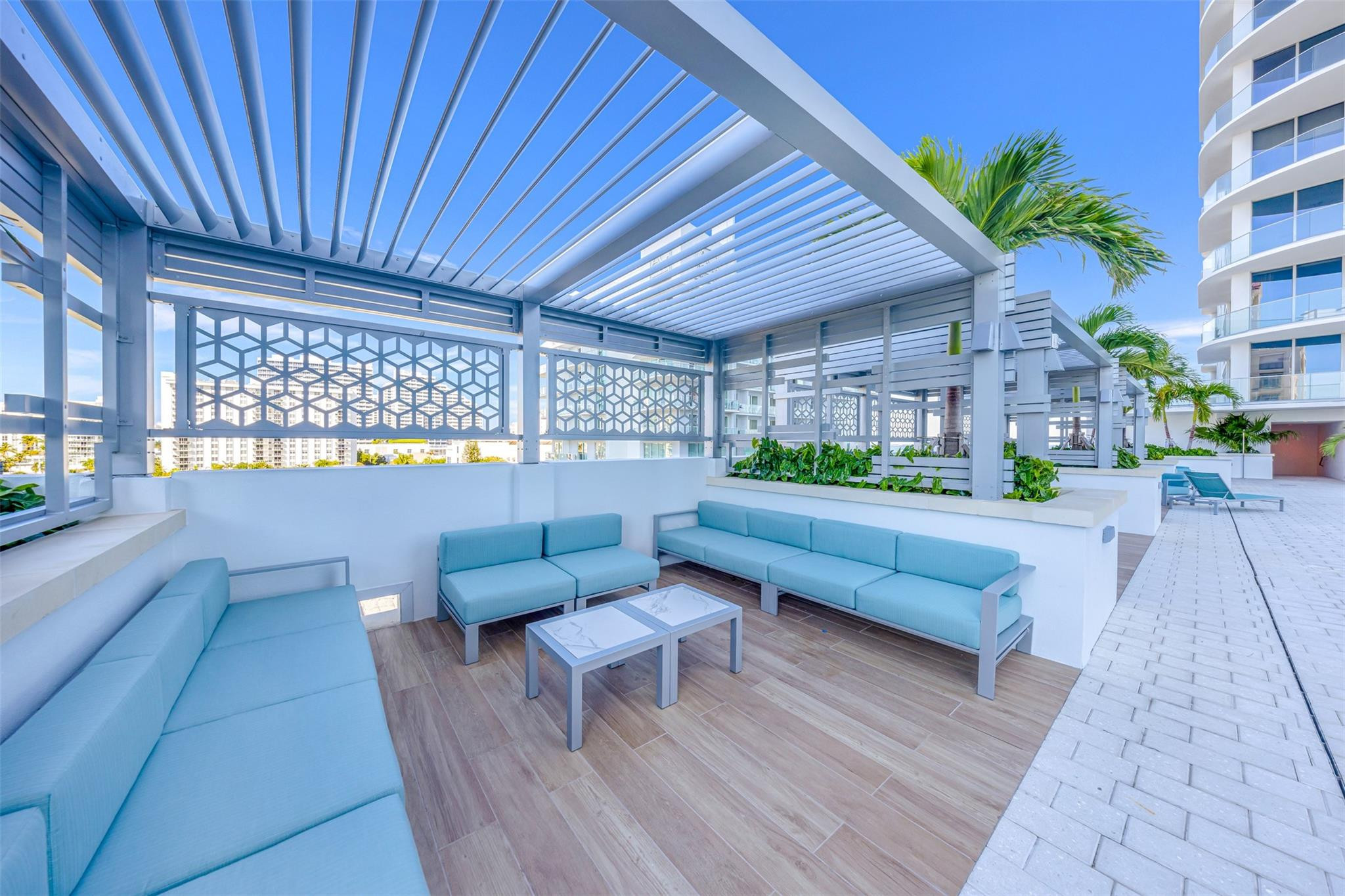 153 N Seabreeze #2503-S Fort Lauderdale, FL 33304