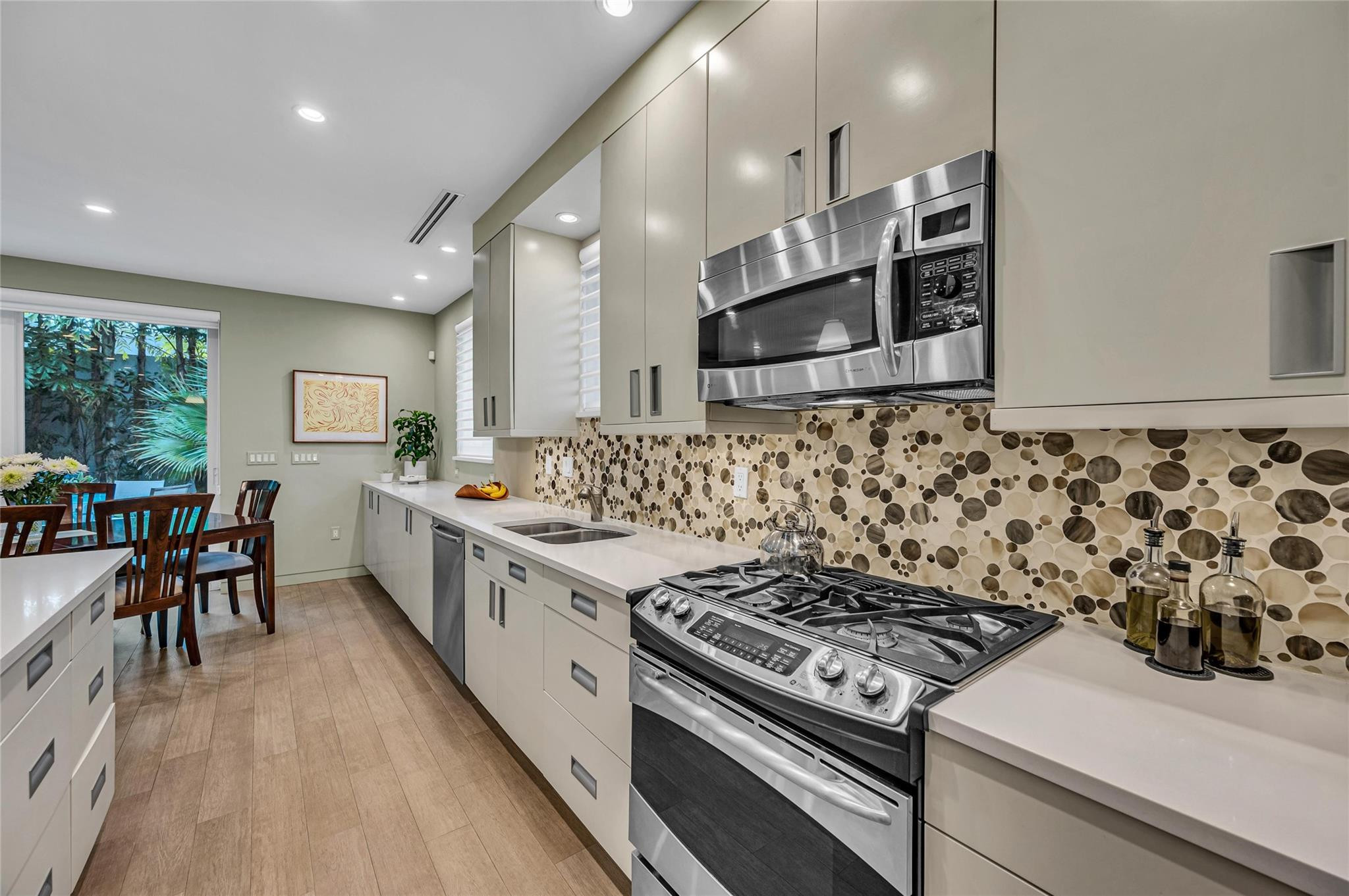 1200 NE 2nd Fort Lauderdale, FL 33301