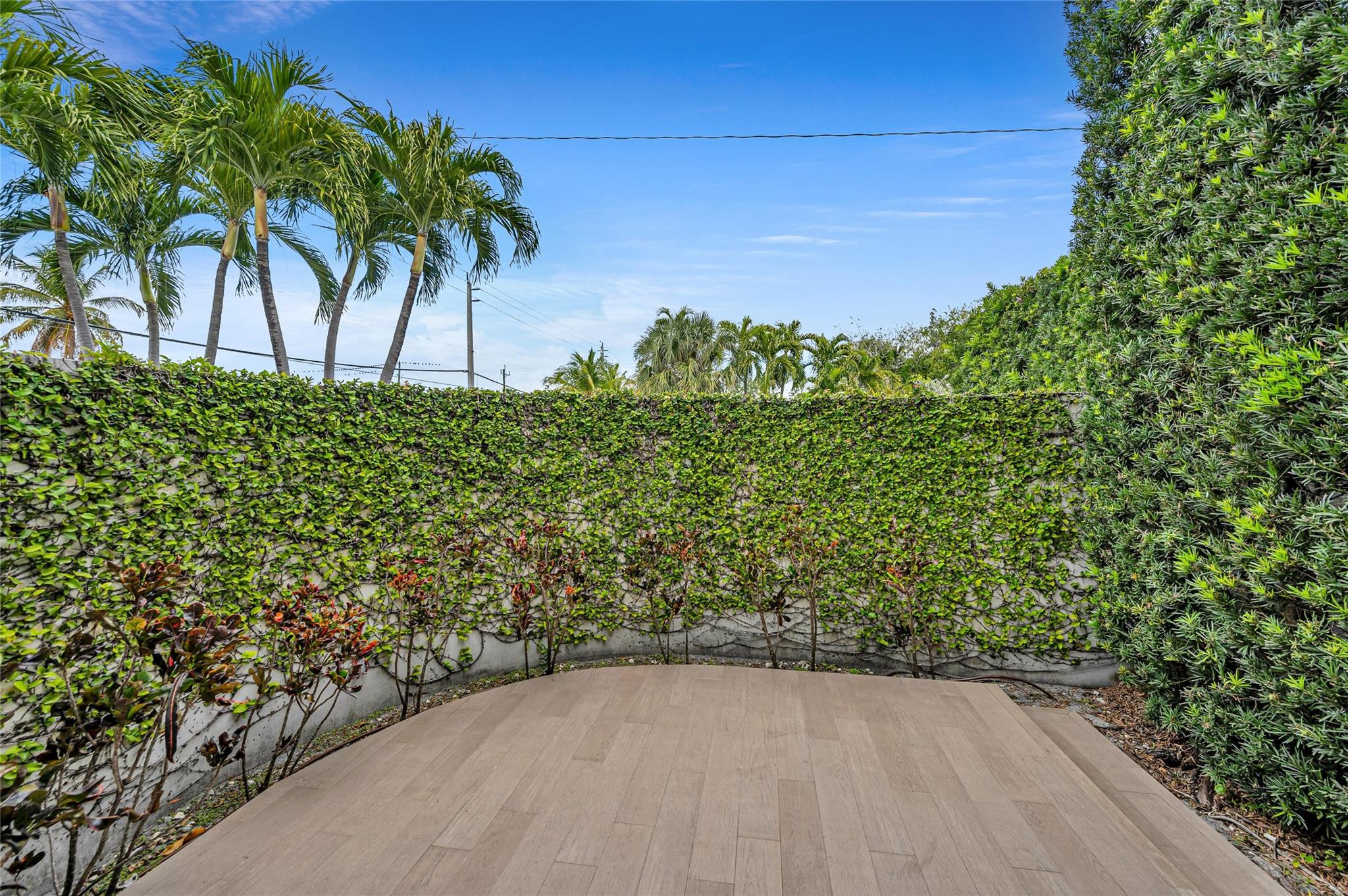 1200 NE 2nd Fort Lauderdale, FL 33301