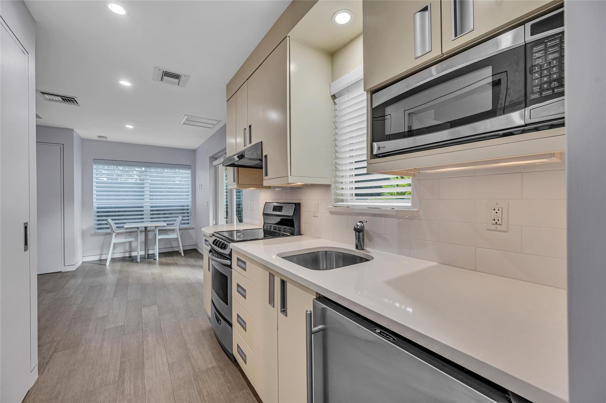 1200 NE 2nd Fort Lauderdale, FL 33301