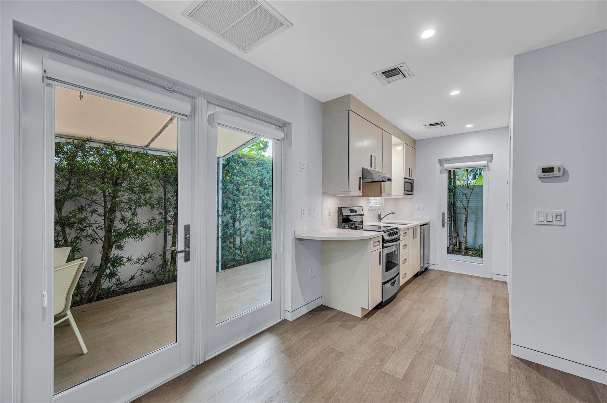 1200 NE 2nd Fort Lauderdale, FL 33301