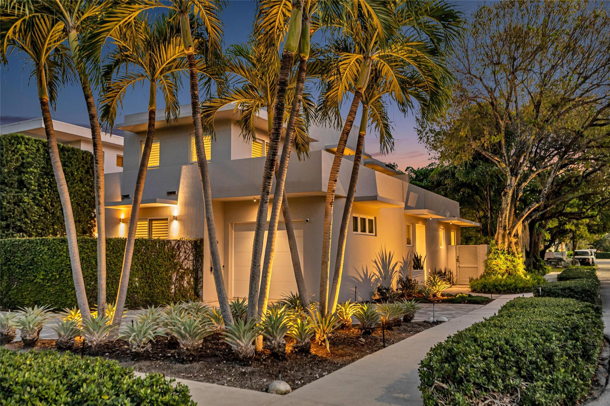 1200 NE 2nd Fort Lauderdale, FL 33301