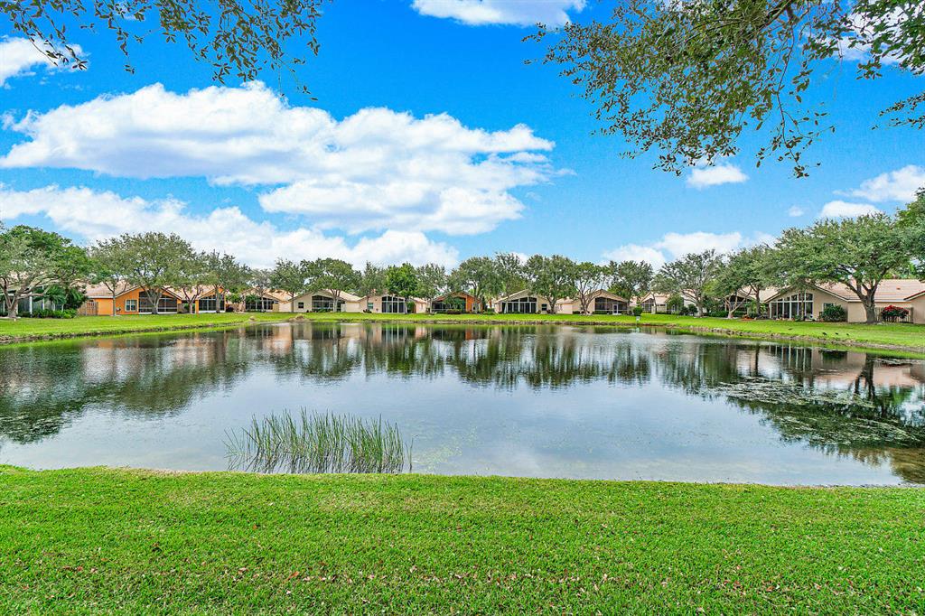 7365 Lugano Dr