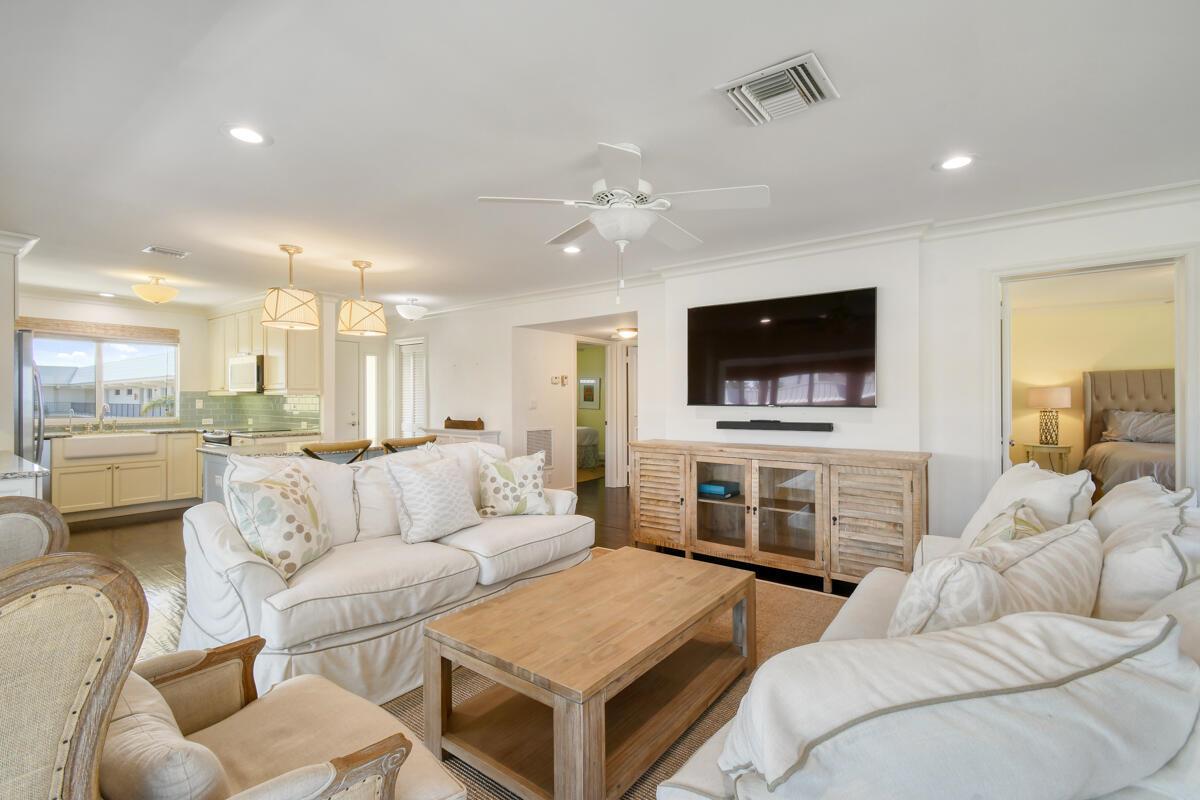 325 Beach Rd #301 Tequesta, FL 33469