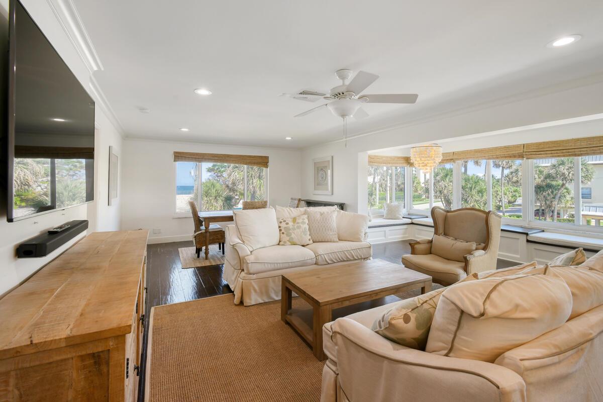 325 Beach Rd #301 Tequesta, FL 33469