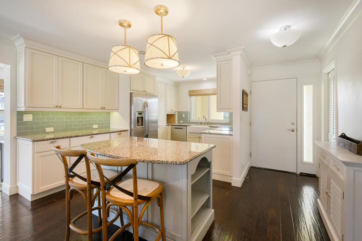 325 Beach Rd #301 Tequesta, FL 33469