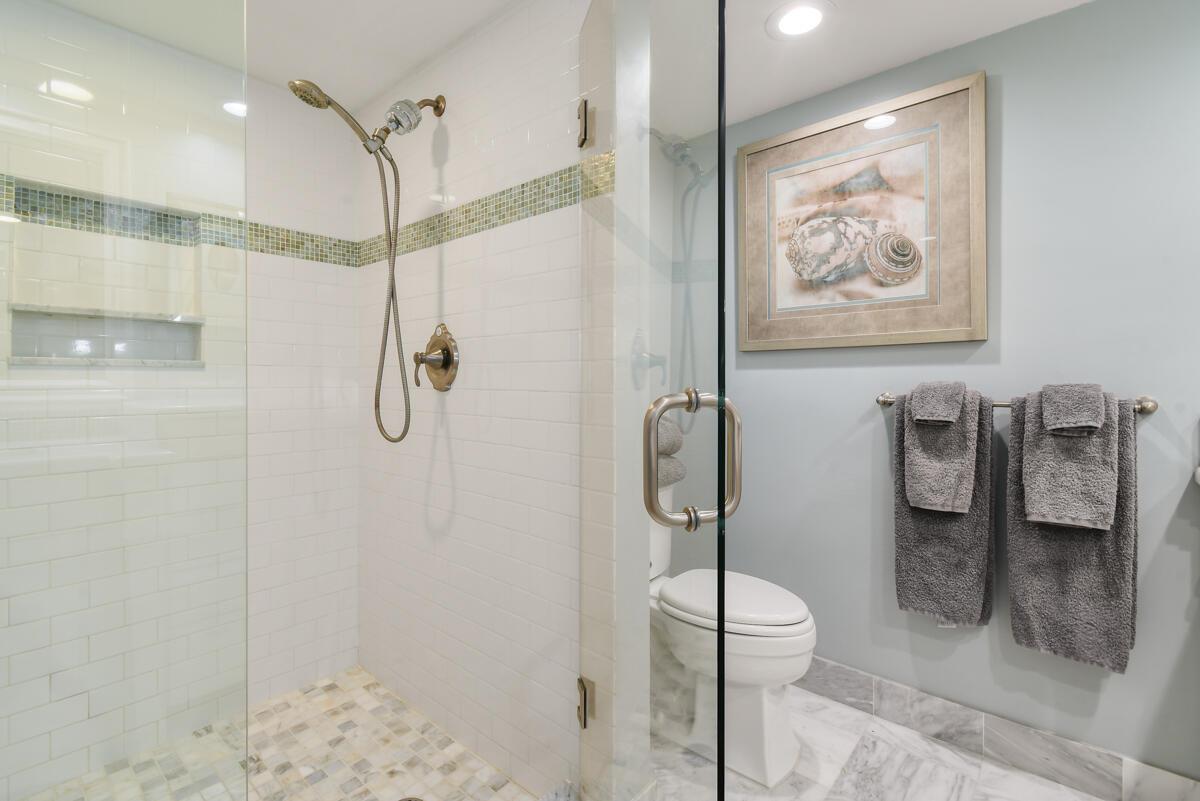 325 Beach Rd #301 Tequesta, FL 33469