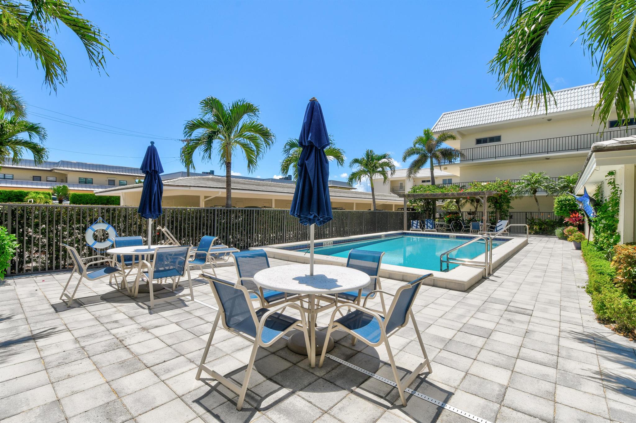 325 Beach Rd #301 Tequesta, FL 33469
