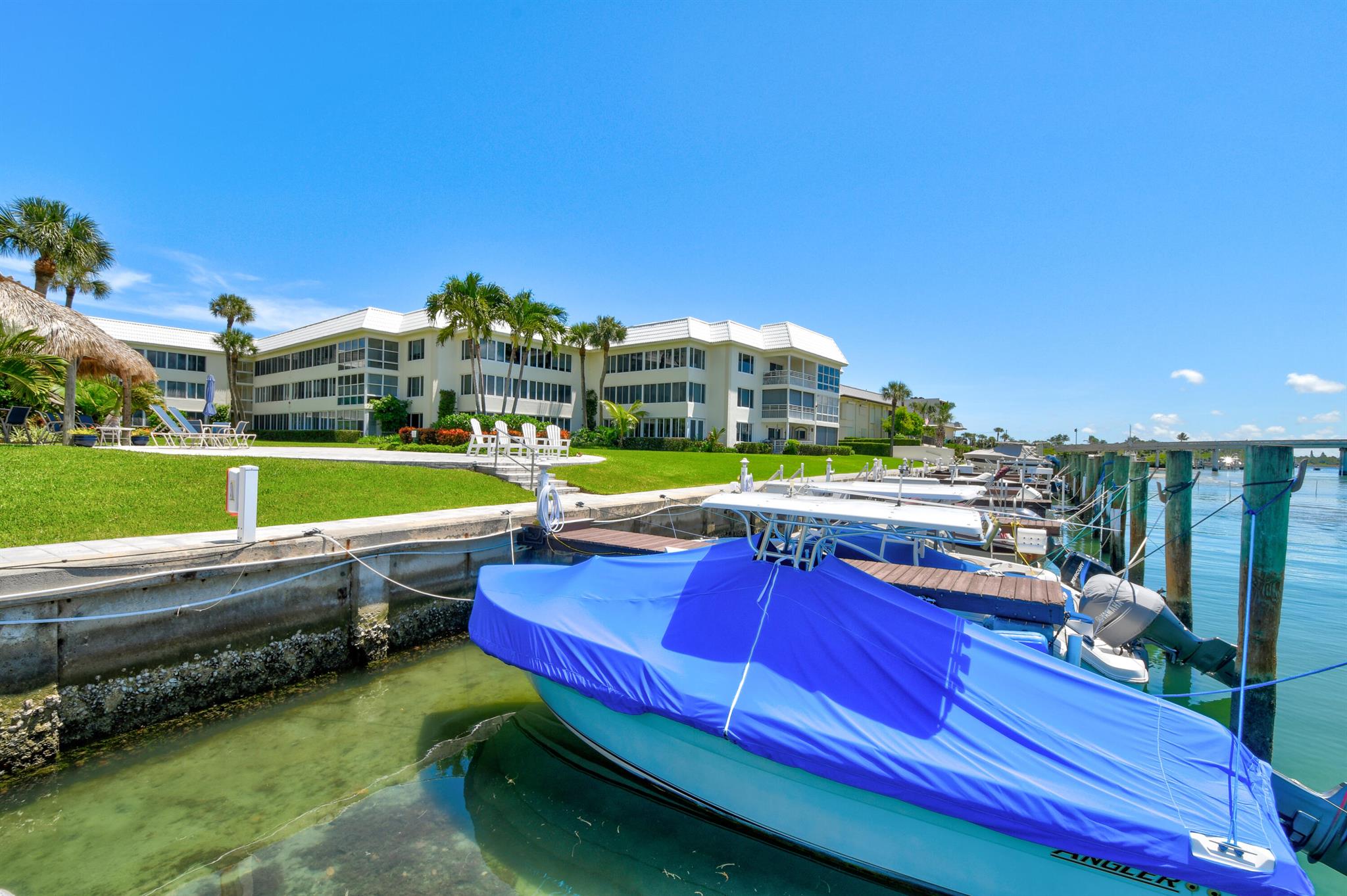 325 Beach Rd #301 Tequesta, FL 33469