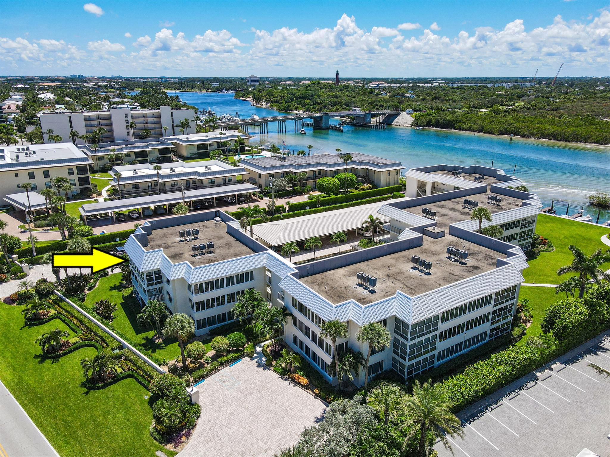 325 Beach Rd #301 Tequesta, FL 33469