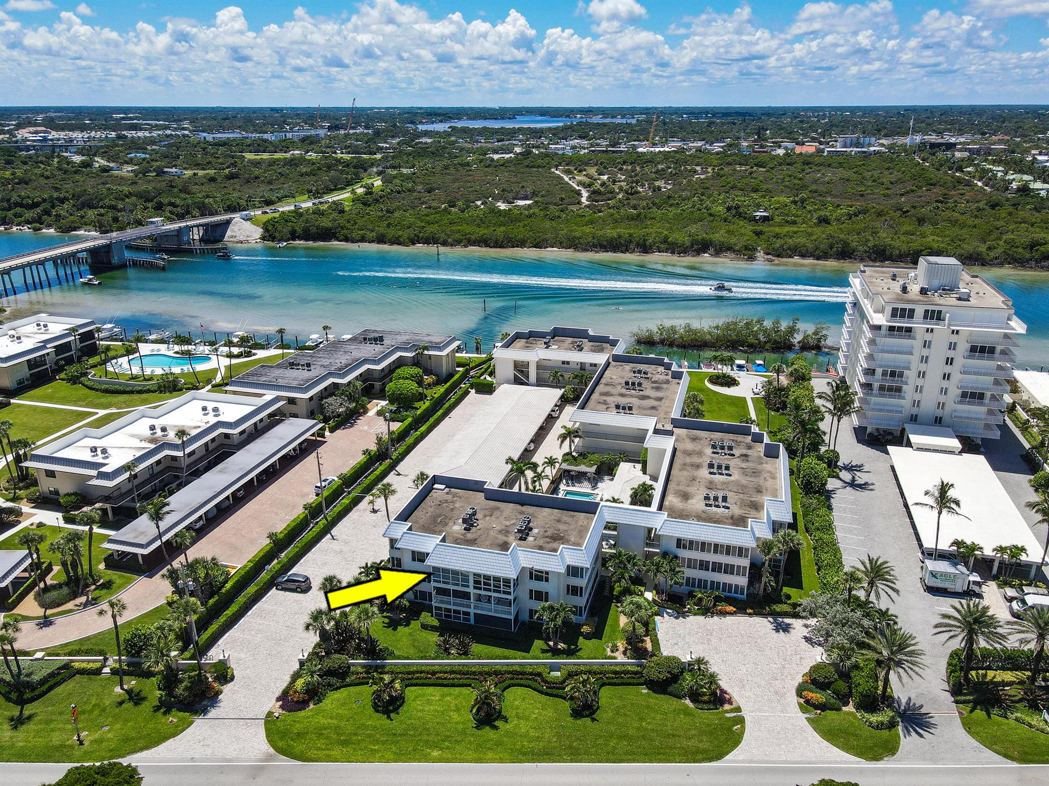 325 Beach Rd #301 Tequesta, FL 33469