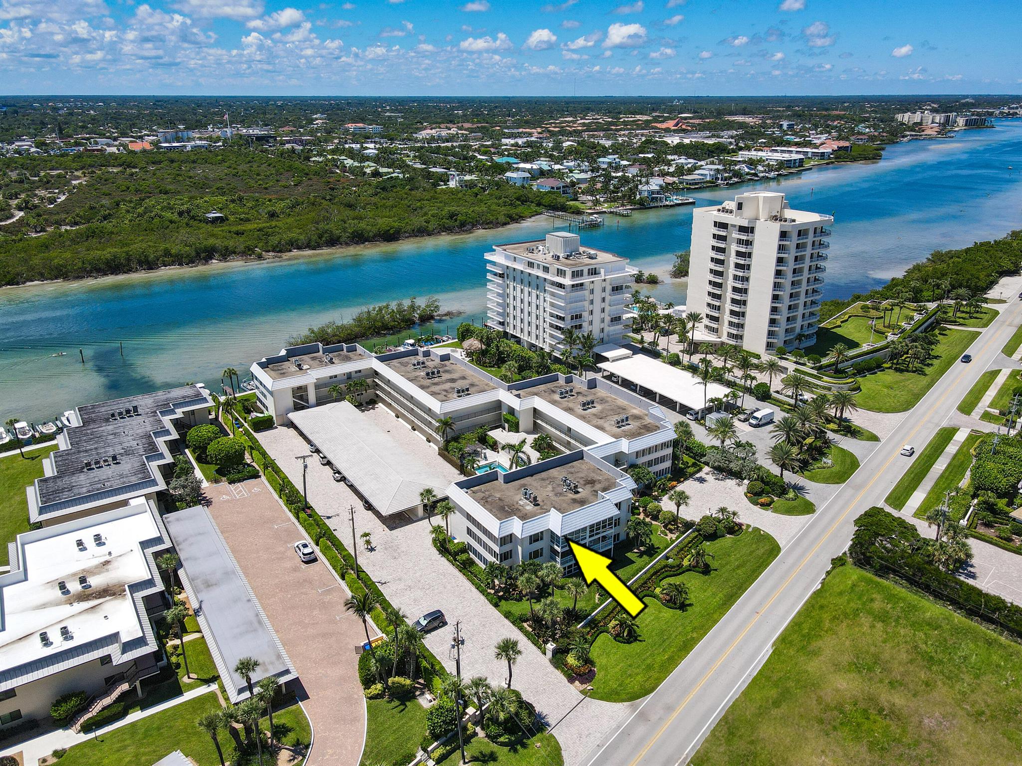 325 Beach Rd #301 Tequesta, FL 33469