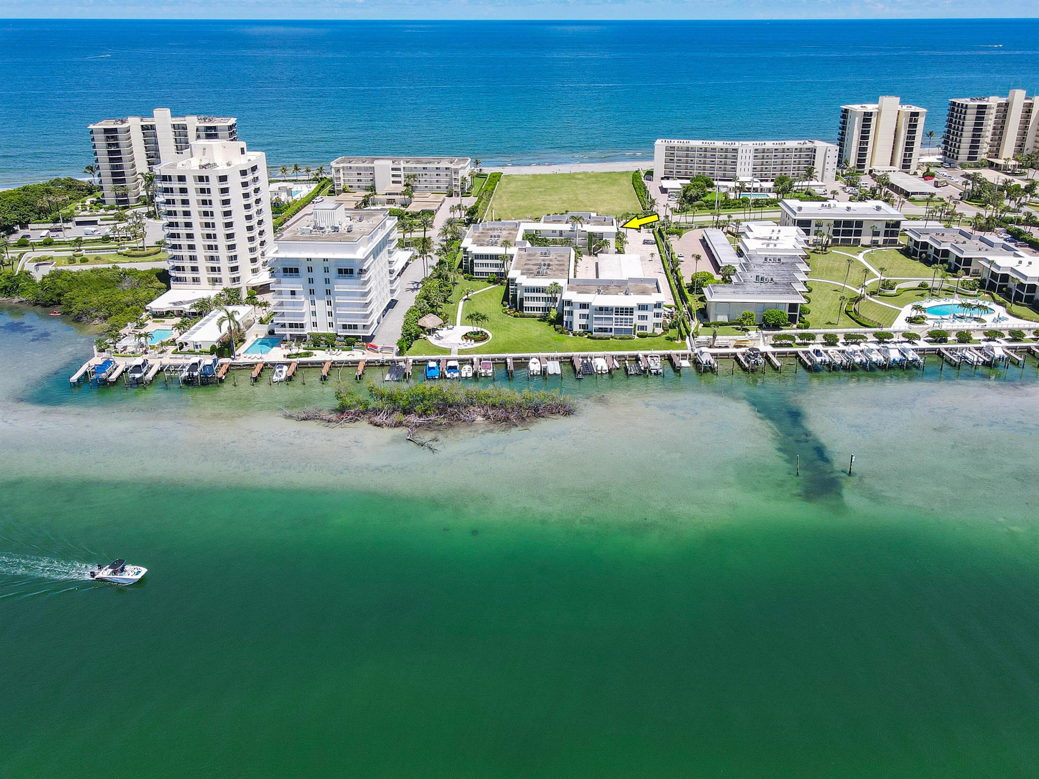 325 Beach Rd #301 Tequesta, FL 33469