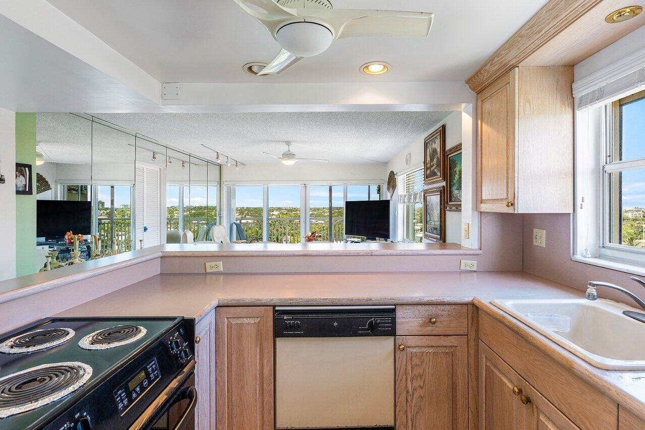 2611 N Riverside Dr #908 Pompano Beach, FL 33062