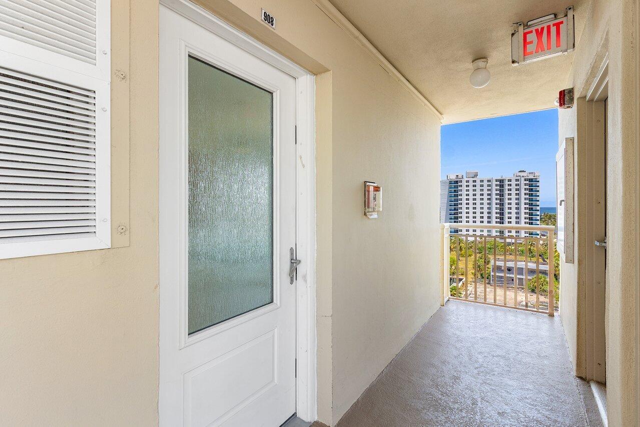 2611 N Riverside Dr #908 Pompano Beach, FL 33062