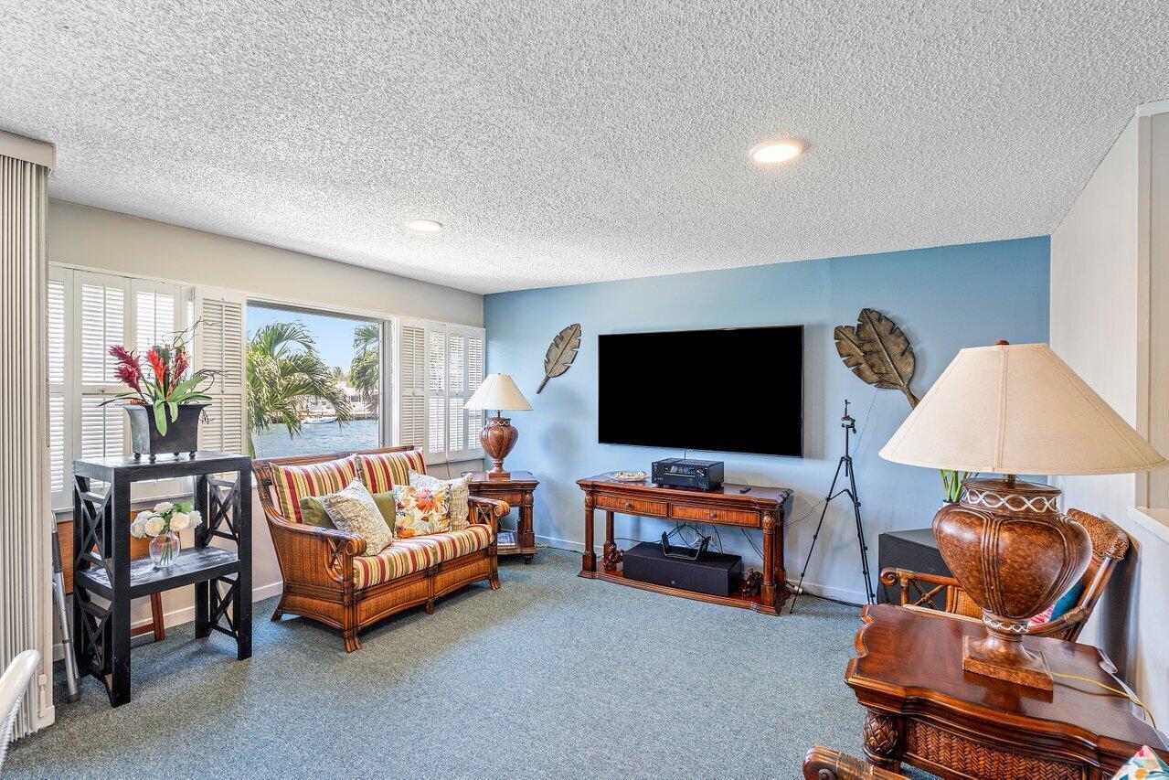 2611 N Riverside Dr #908 Pompano Beach, FL 33062