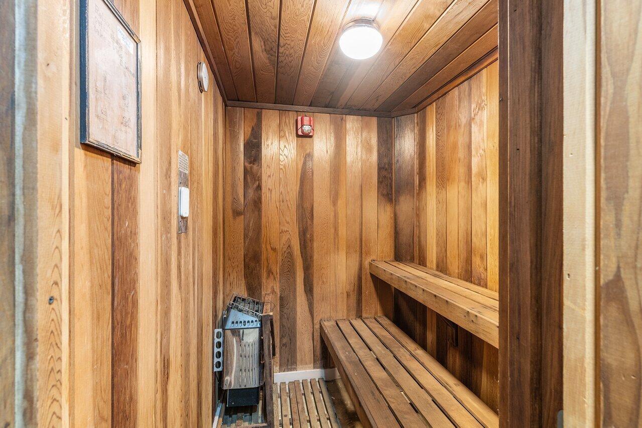 2611 N Riverside Dr #908 Pompano Beach, FL 33062