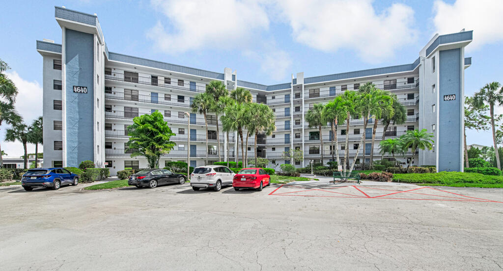 4640 Lucerne Lks #206