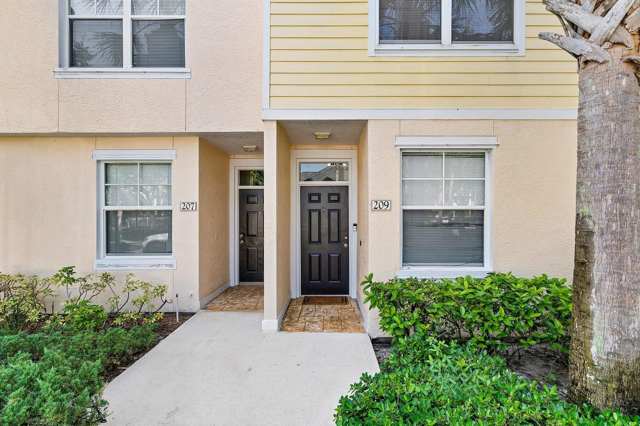 255 Murcia Dr #209 Jupiter, FL 33458