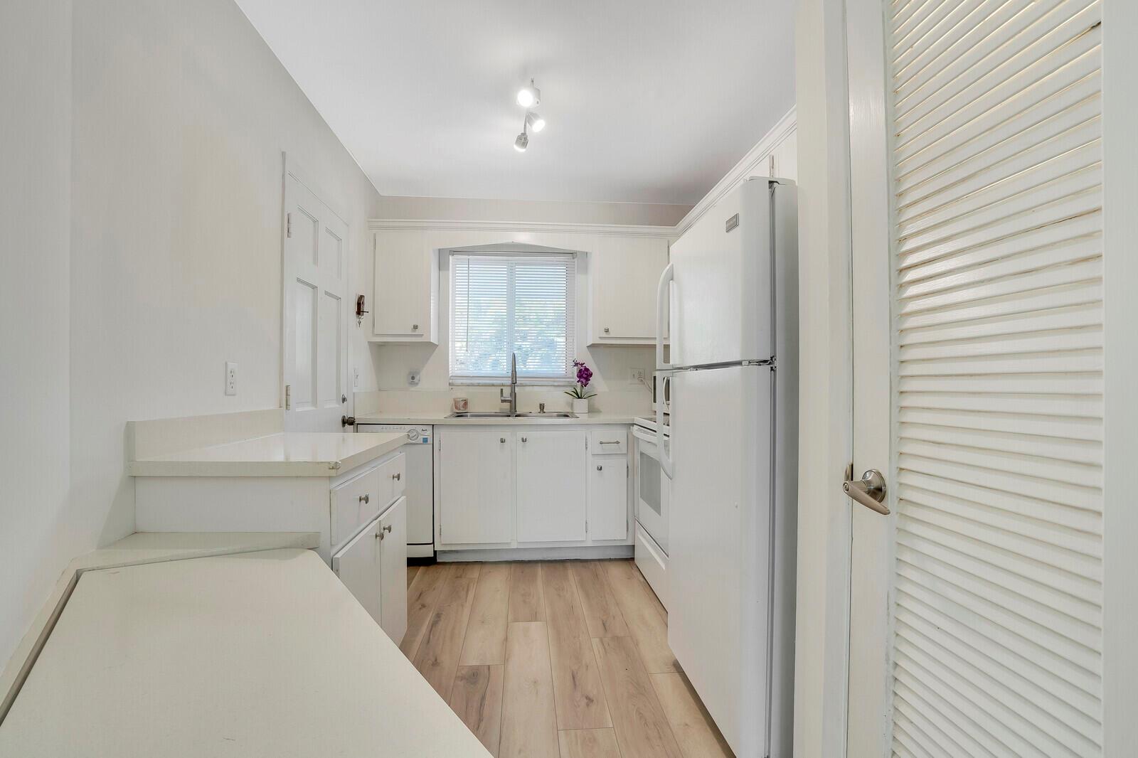 2 Garden St #205m Tequesta, FL 33469