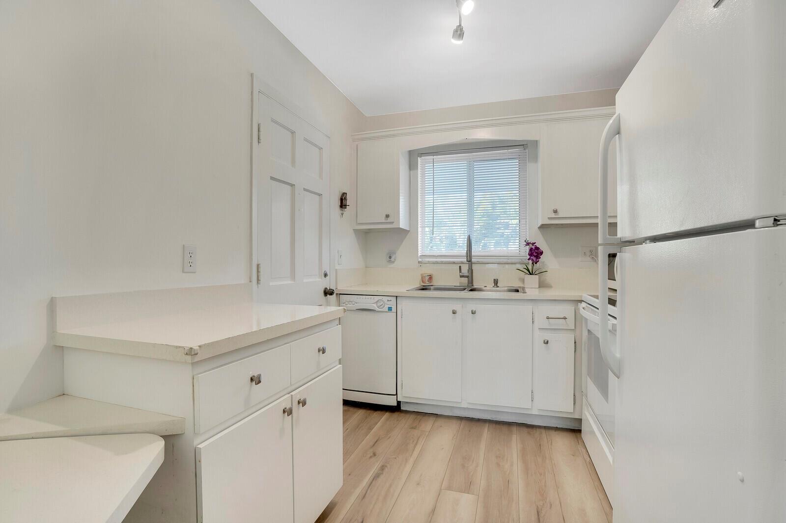 2 Garden St #205m Tequesta, FL 33469