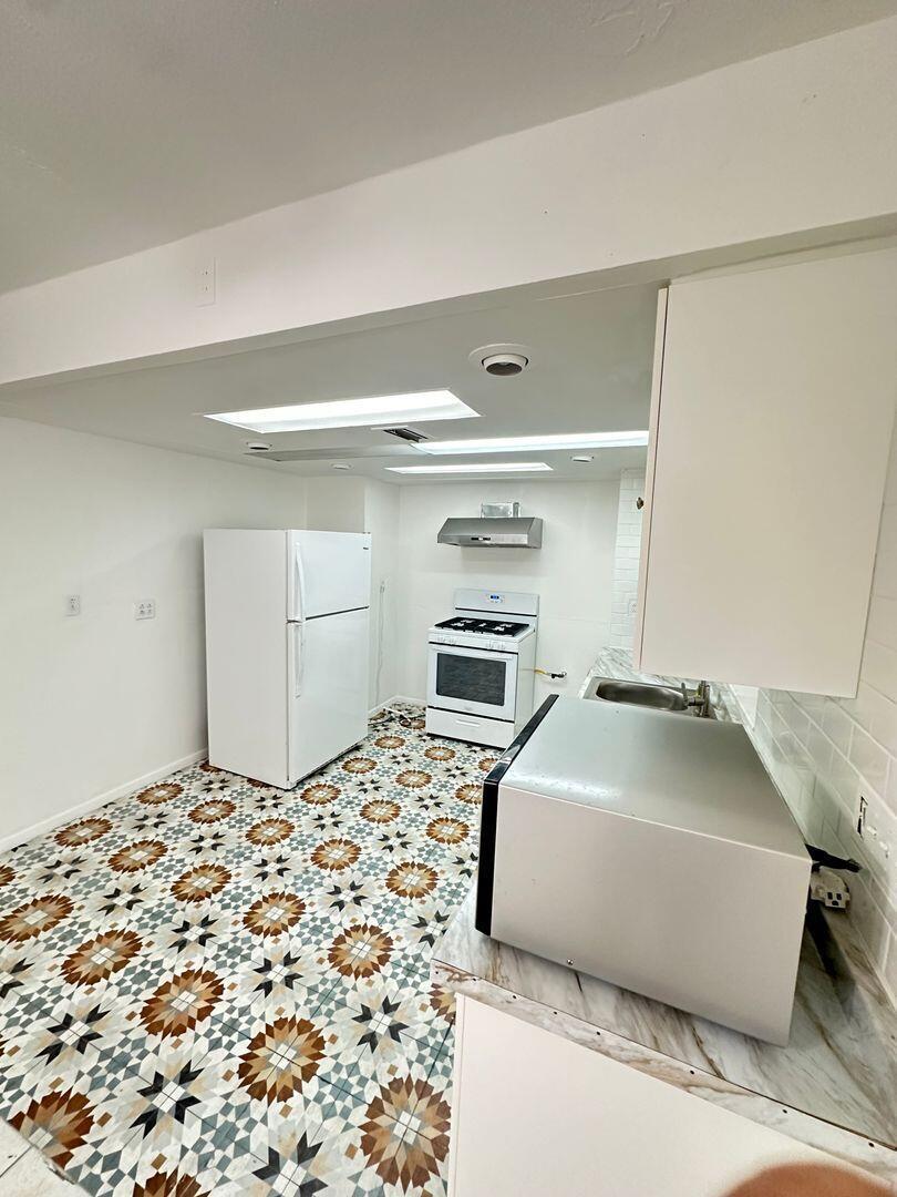 9308 N Military Trl Palm Beach Gardens, FL 33410