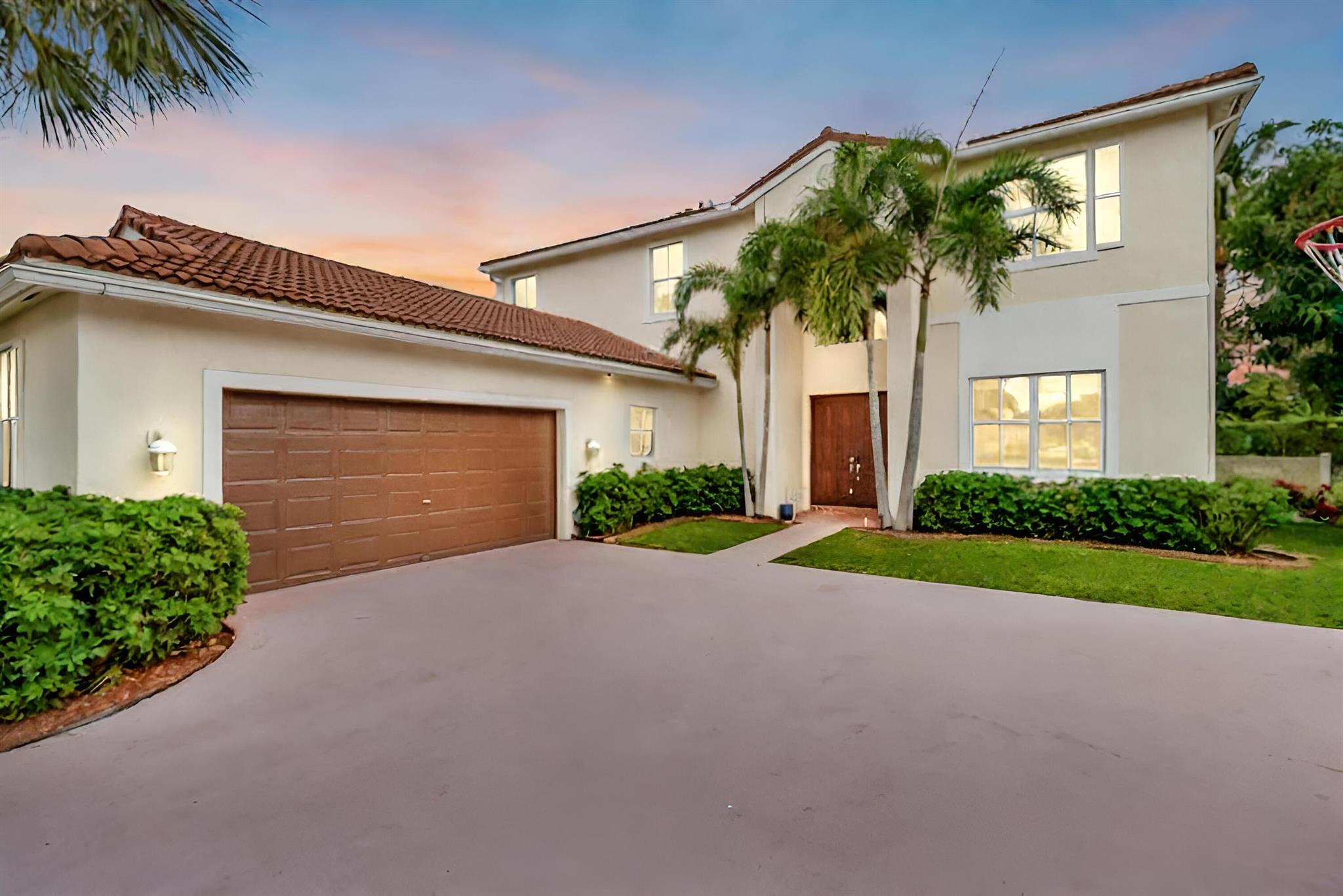 6142 Sand Hls Cir