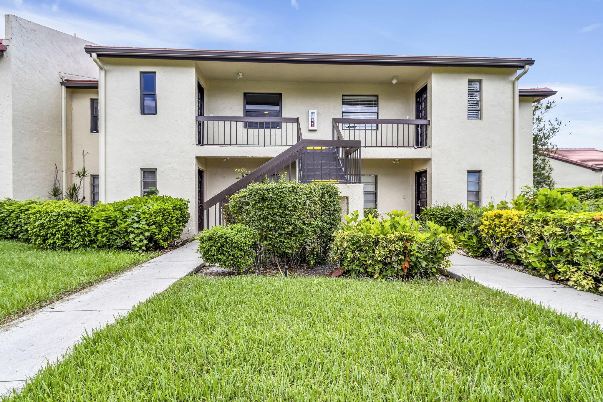 8535 Casa Del Lago #F