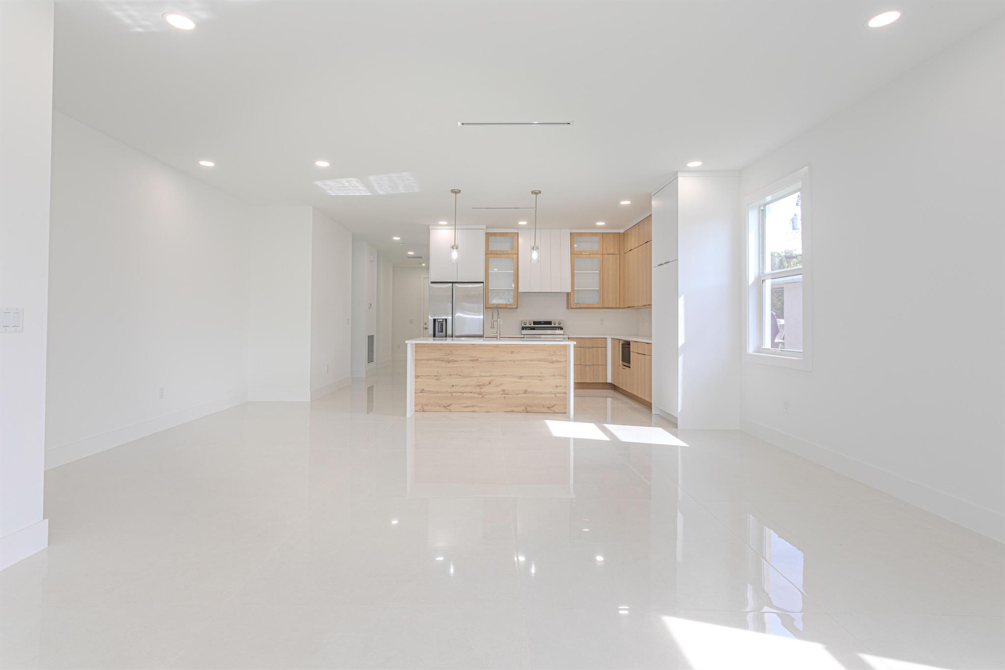 6794 3rd St Jupiter, FL 33458