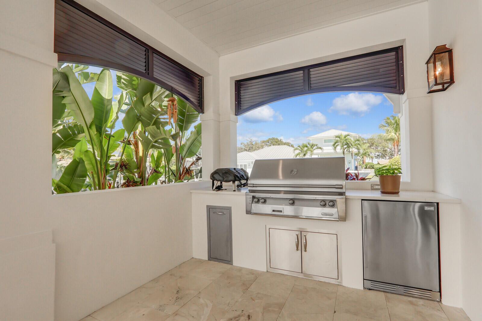 934 N Loxahatchee Dr Jupiter, FL 33458