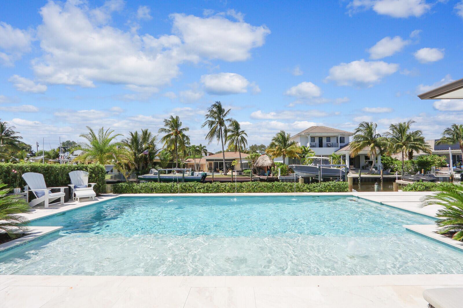 934 N Loxahatchee Dr Jupiter, FL 33458