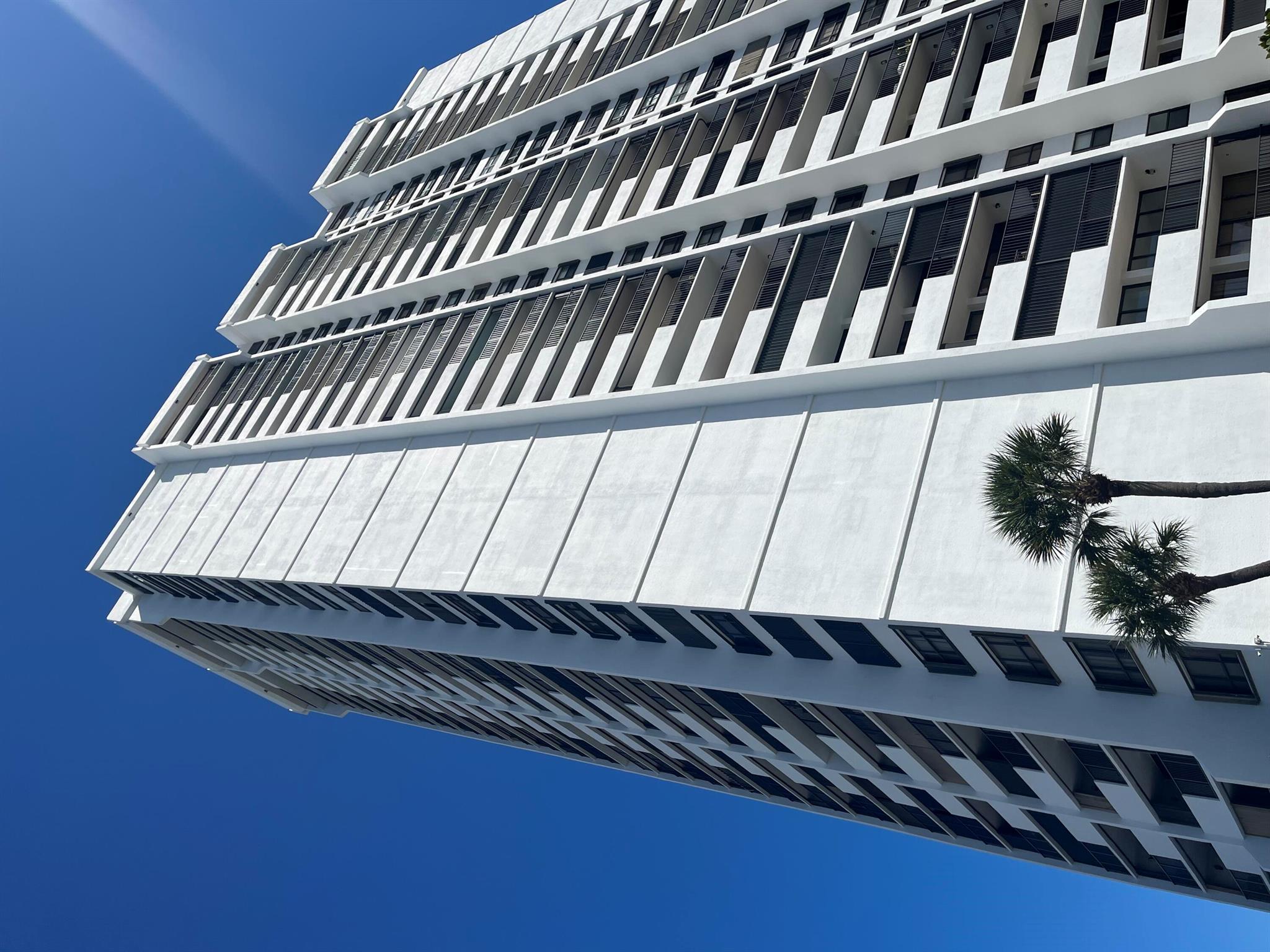 5600 N Flagler Dr #2705