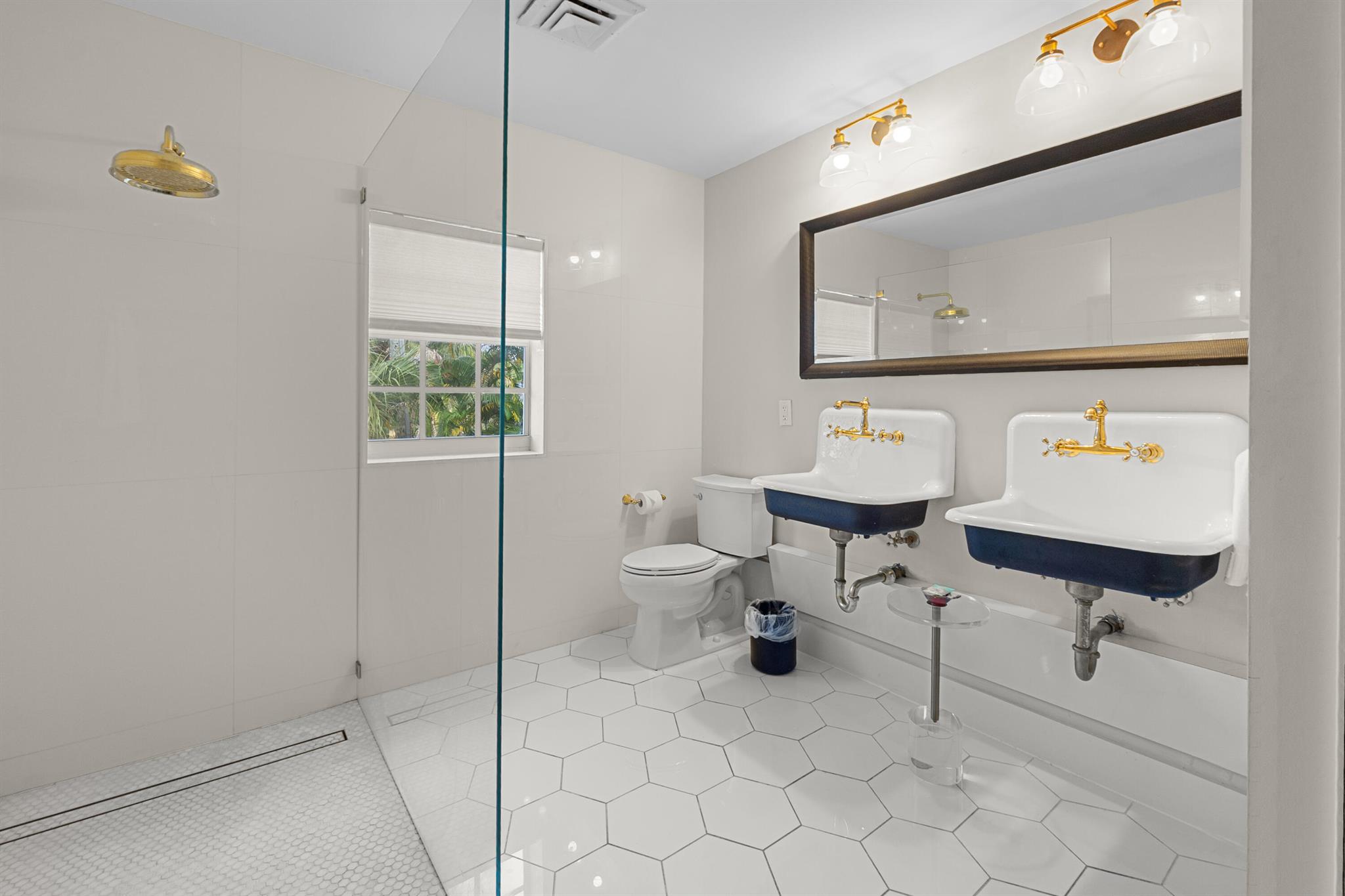 1608 Lake Ave West Palm Beach, FL 33401